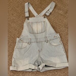 Girls Levi Overall Pin Striped Shorts Size 10 Regular